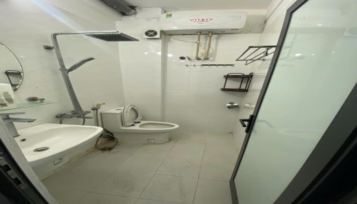 Cho thuê MBKD SALON TÓC, SPA mặt phố An Trạch, Cát Linh, Đống Đa - 32m2 x 6 tầng - 22tr/tháng